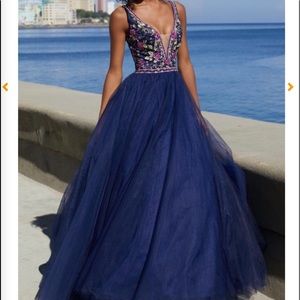 Prom Dress Peaches Boutique Brand new with tags.